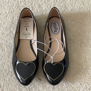 Big girls size 1 black dress shoes